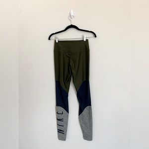 Nike // Leggings // Small